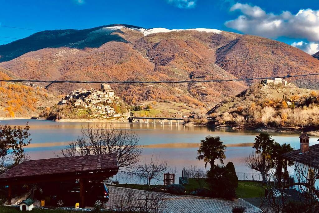 Stanza Con Terrazzo Vista Lago - Lakeholiday Кастель-ди-Тора Экстерьер фото